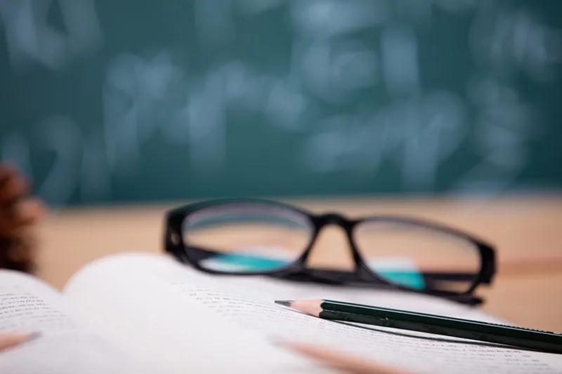 ǳ��ר�������֪ʶ��Ȩ���������еĵ�λ