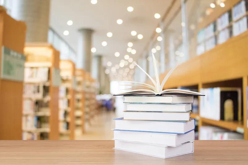 ��ϴ�桱��ͼ�顶ɯʿ���Ǳ��缯����ָȫ�ĳ�Ϯ֪������������������ģ�